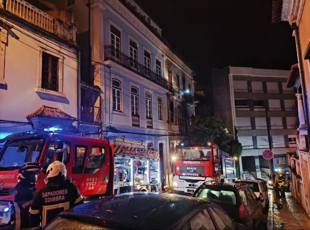 Incêndio rua da manutenção militar