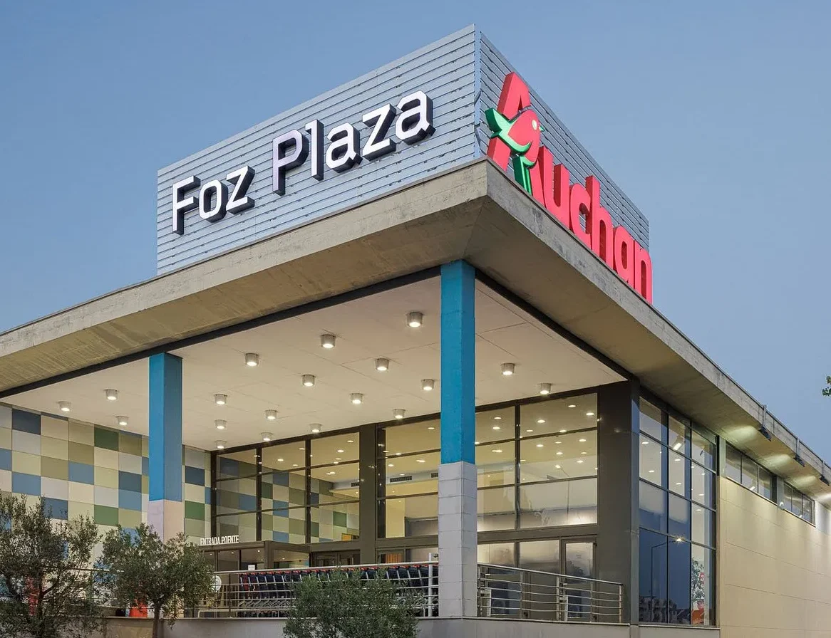 Foz Plaza Exterior