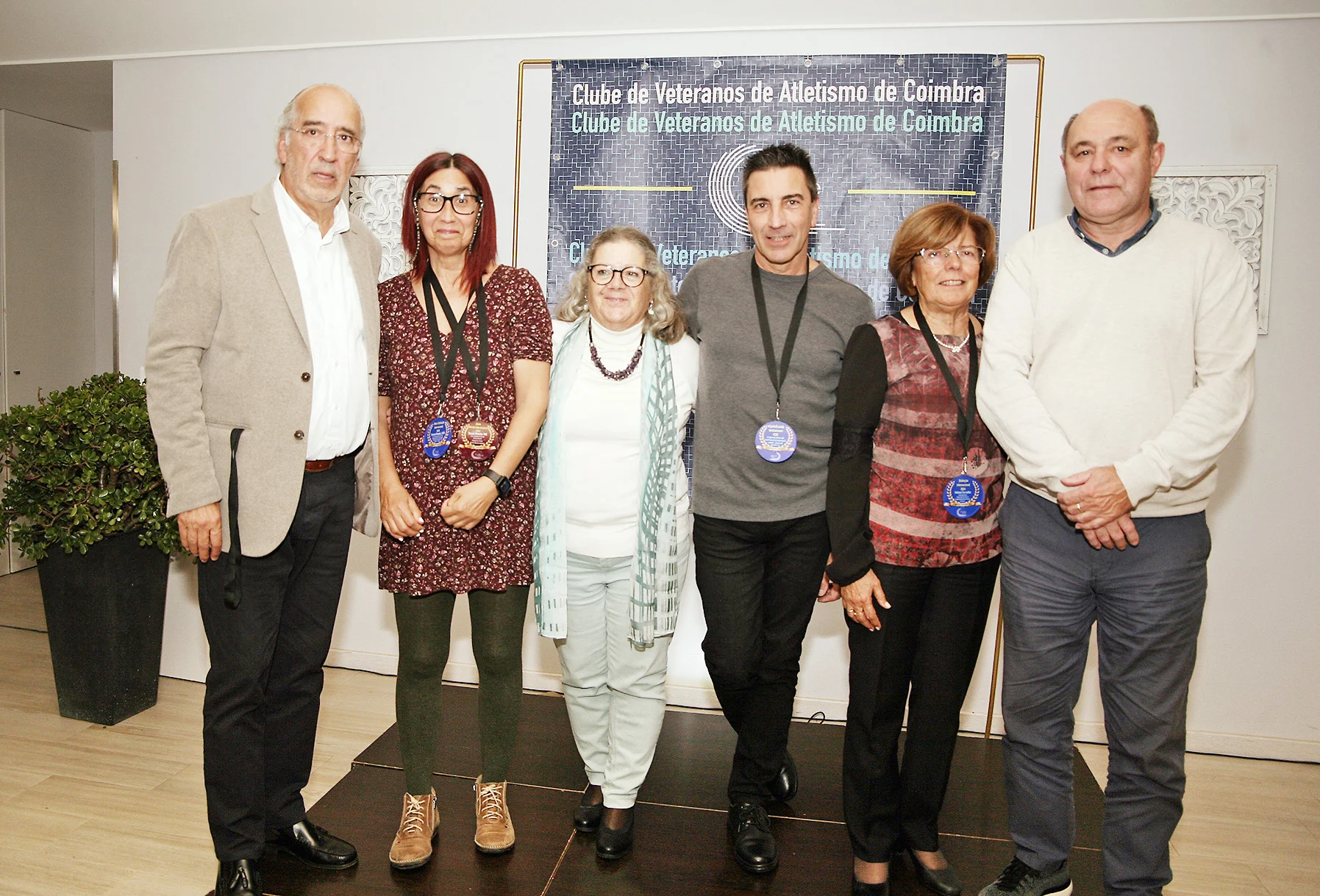 Distinção Mérito Internacional Teresa Mendes Helena Carvalho Vitor Gomes Com Carlos Gonçalves Paula Martinho E David Soares