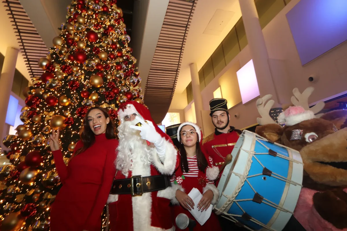 Pai Natal Chega Ao Forum Coimbra