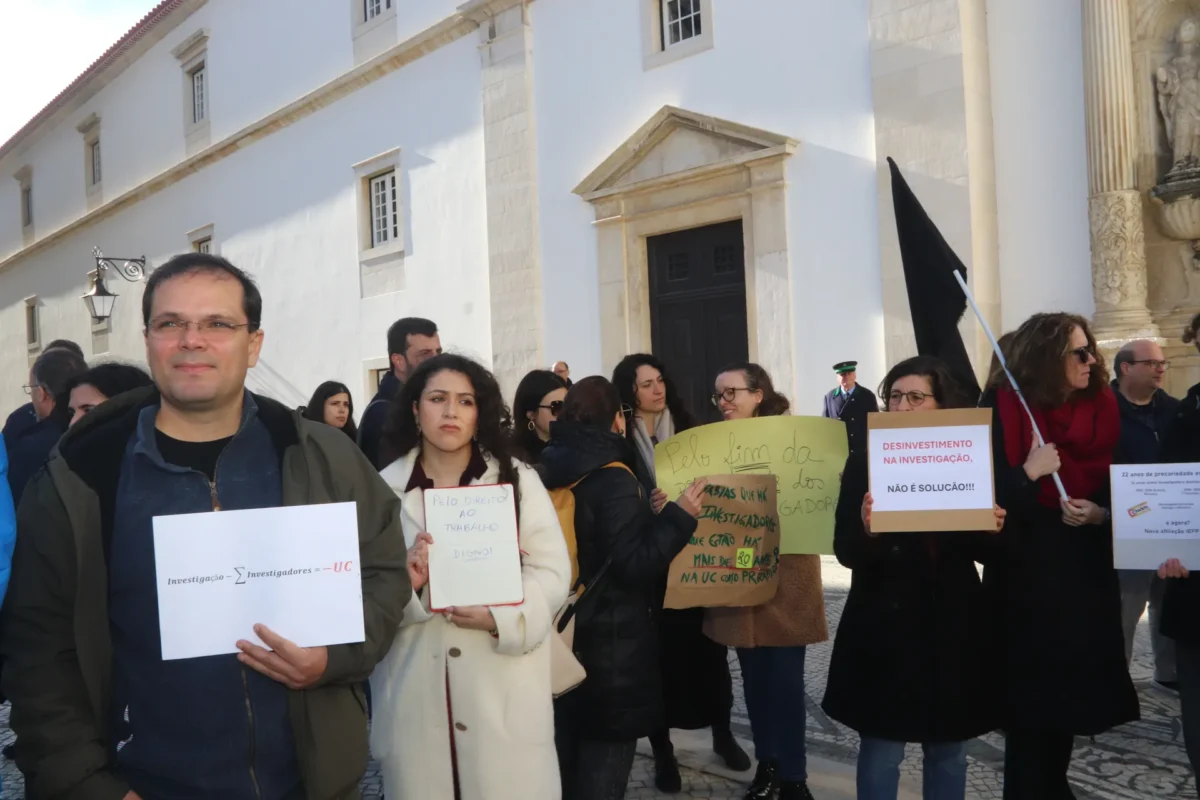 Manifestação Investigadores Da Uc Fig 8