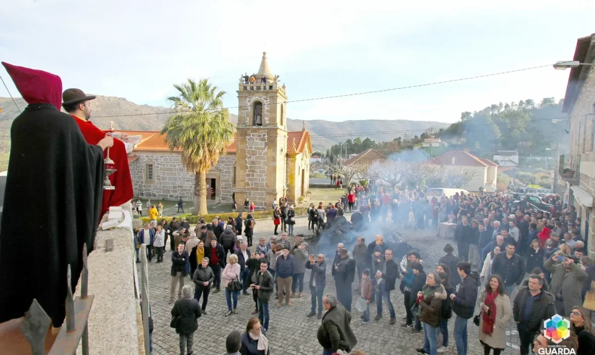 P24 Msgusto Da Velha Em Aldeia Viçosa T