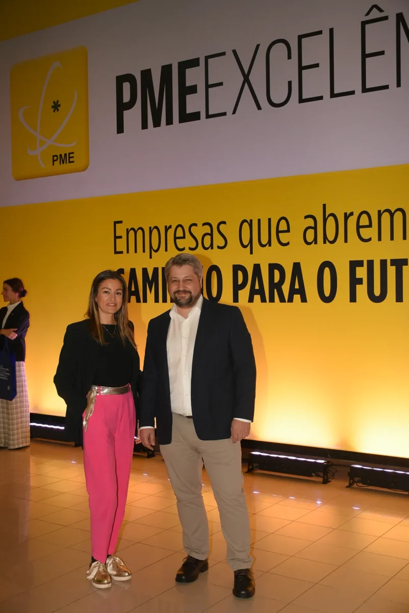 Samuel Santos E Maria João Silvestre Present Technologies