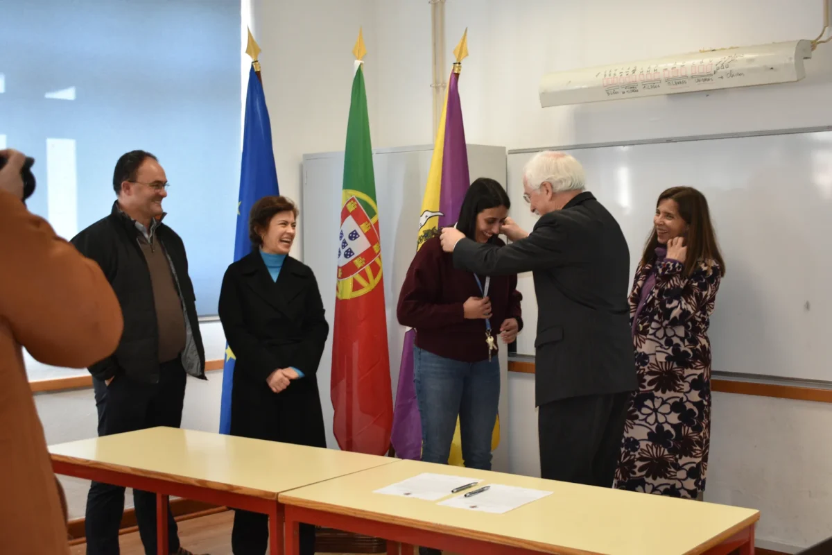 Consignação Da Empreitada De Reabilitação Da Escola De Casais De Vera Cruz