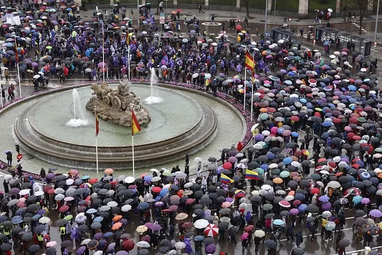 Milhares De Pessoas Marcham Em Madrid2